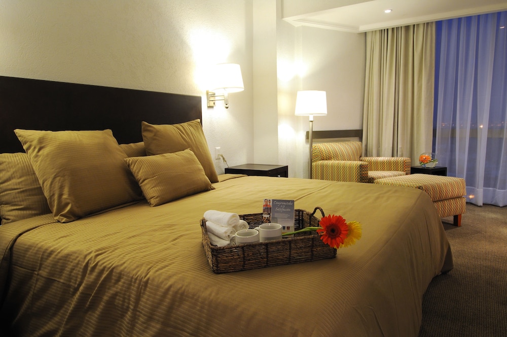 Room, 1 King Bed (Preferencial) - Photo 2