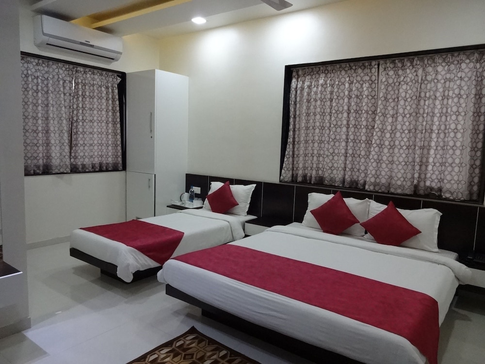Deluxe Triple Room - Photo 3