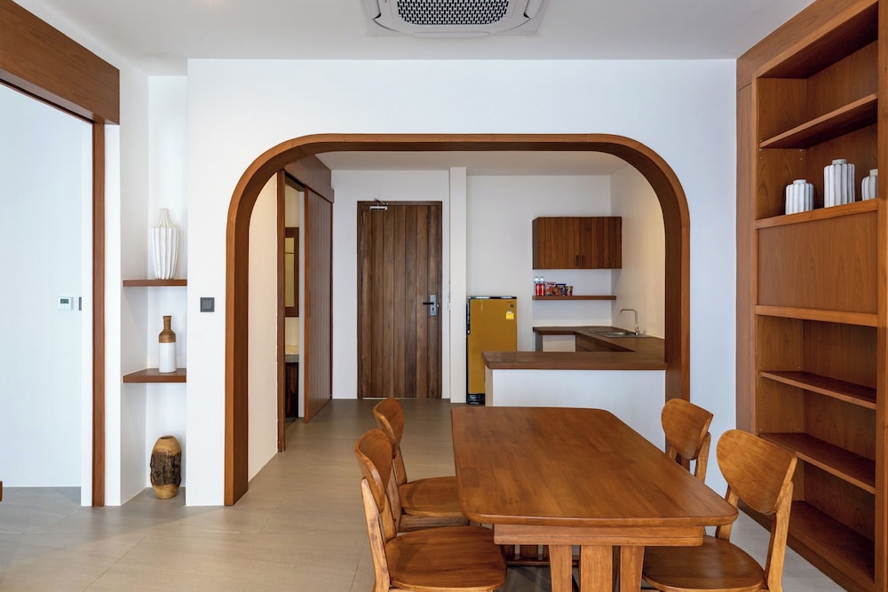 Penthouse Suite - Photo 2