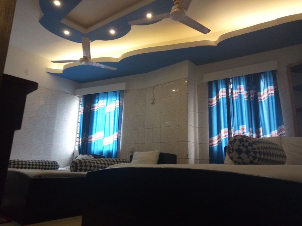 Family Room photo 1