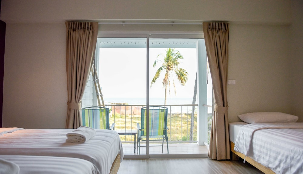 Superior Triple with sea view - Photo 4