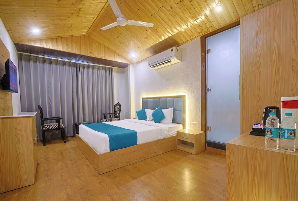 Executive King Room - Photo 8