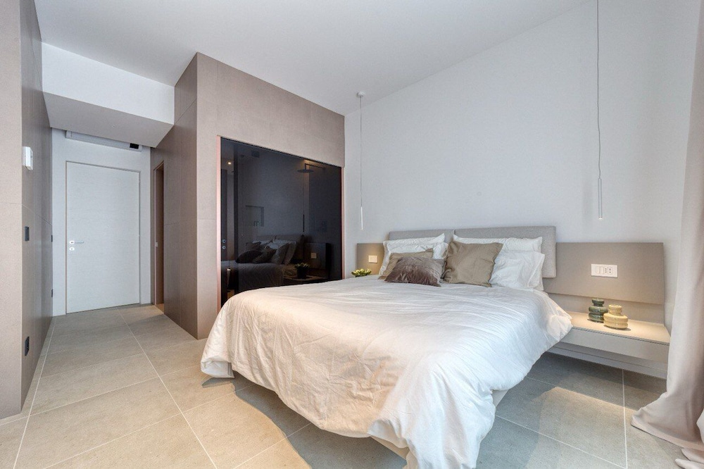 Exclusive Room, City View