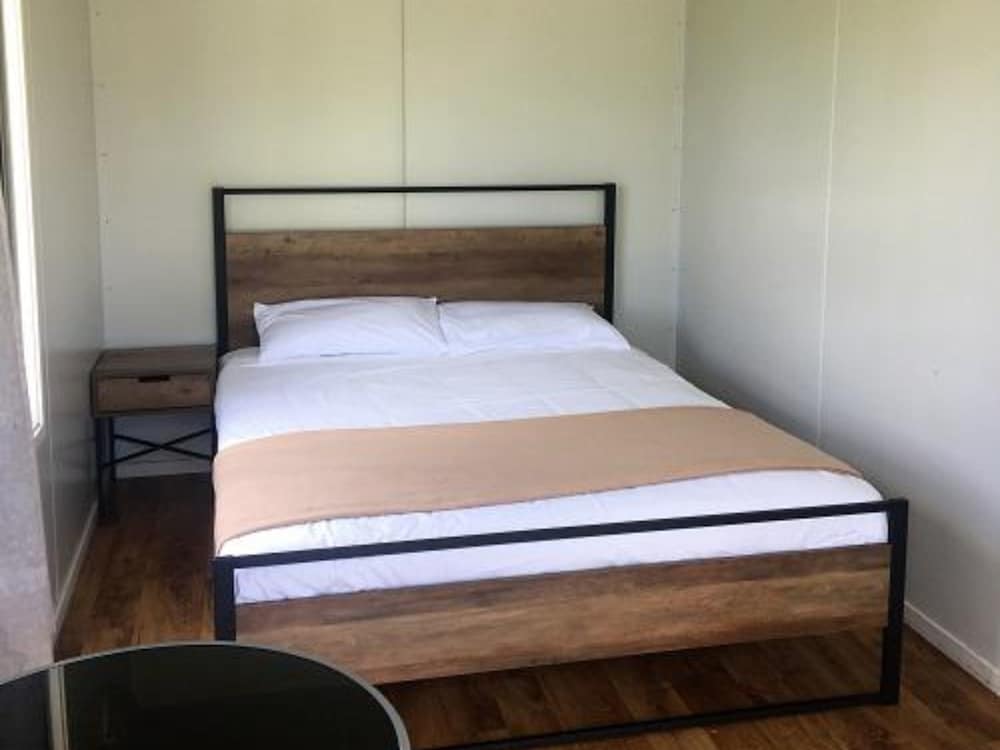Basic Cabin photo 2