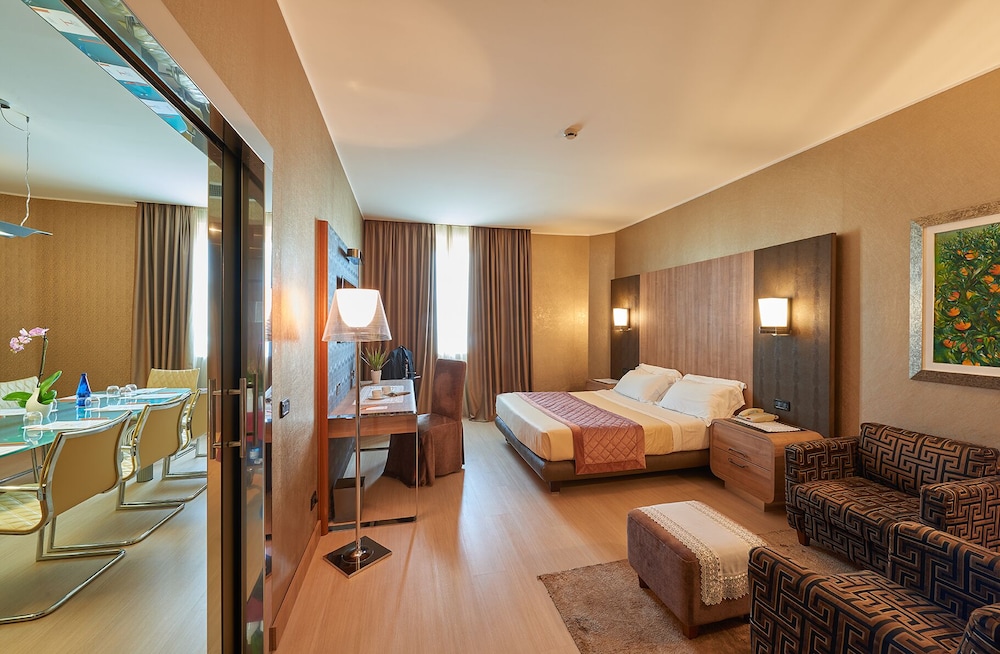 Presidential Suite photo 1