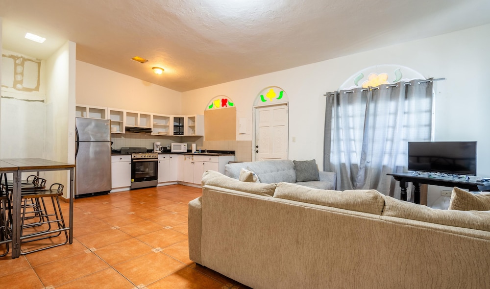 Family Apartment photo 2