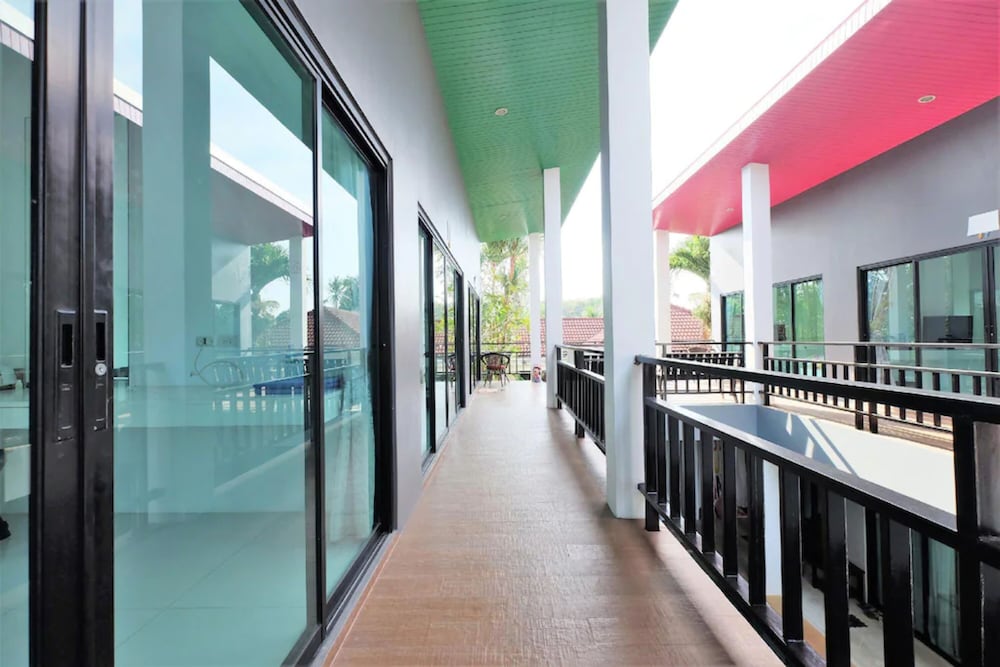 Twin Room, Pool View - Photo 3