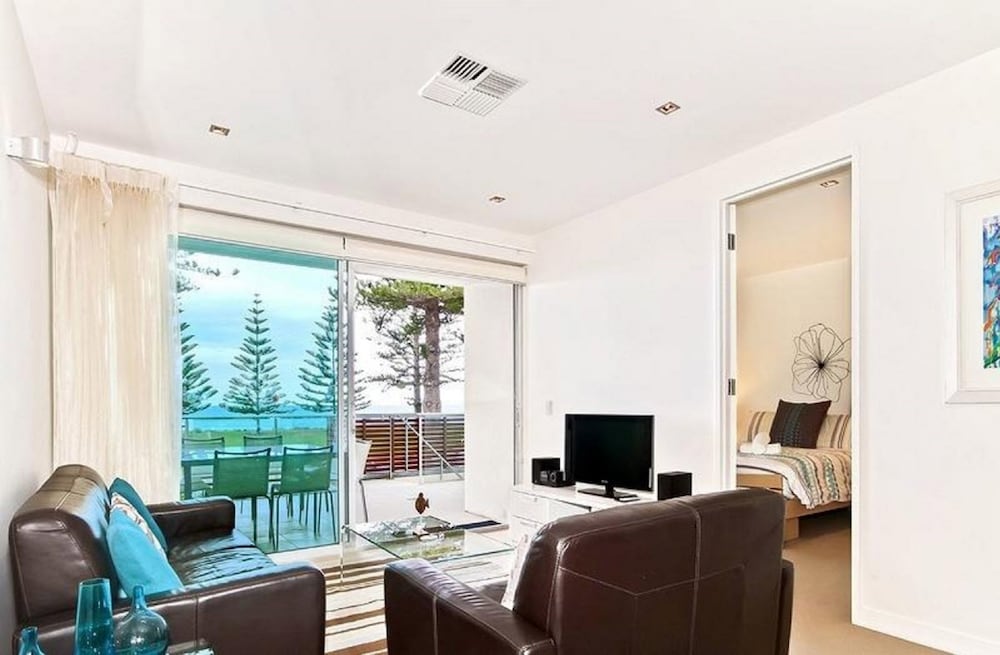 Standard Apartment, 3 Bedrooms photo 2