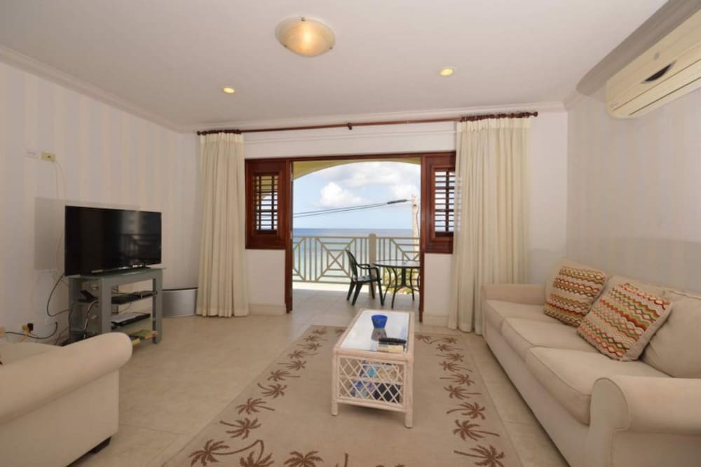 Duplex, 2 Bedrooms photo 1