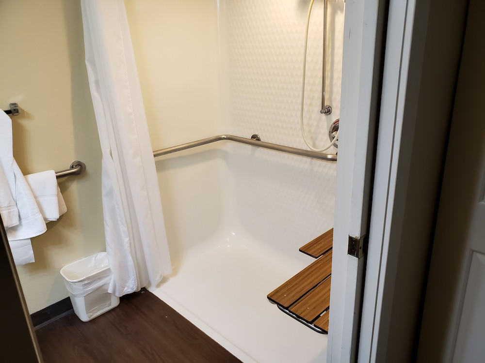 Suite, Multiple Beds, Accessible, Non Smoking - Photo 14