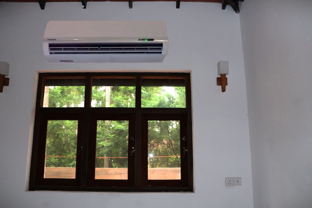 Standard Double Room - Photo 9