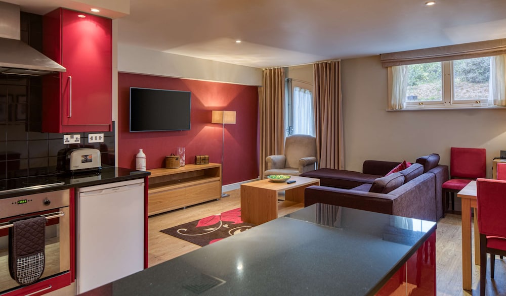 Standard Apartment, Multiple Beds, Non Smoking (Converts to 2 Twin Beds;with Sofabed) - Photo 1