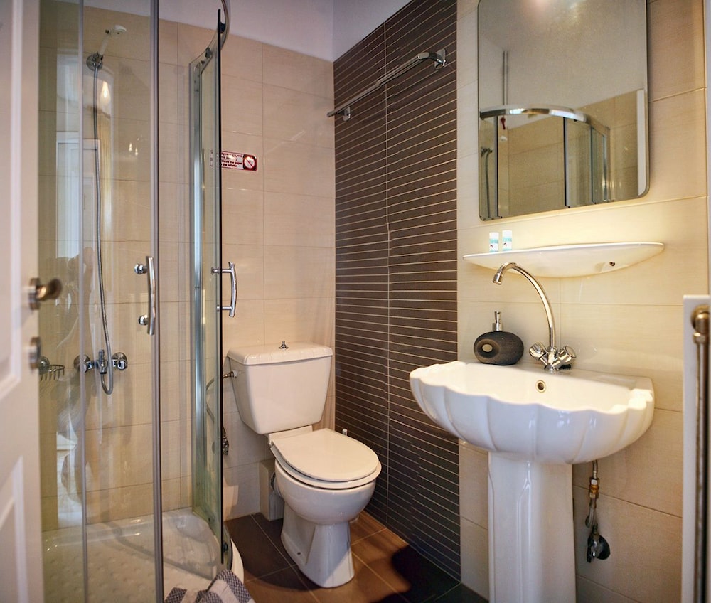 Double or Twin Room photo 3