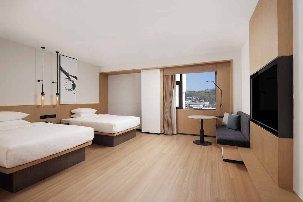 Premium Room, 2 Double Beds, City View photo 2