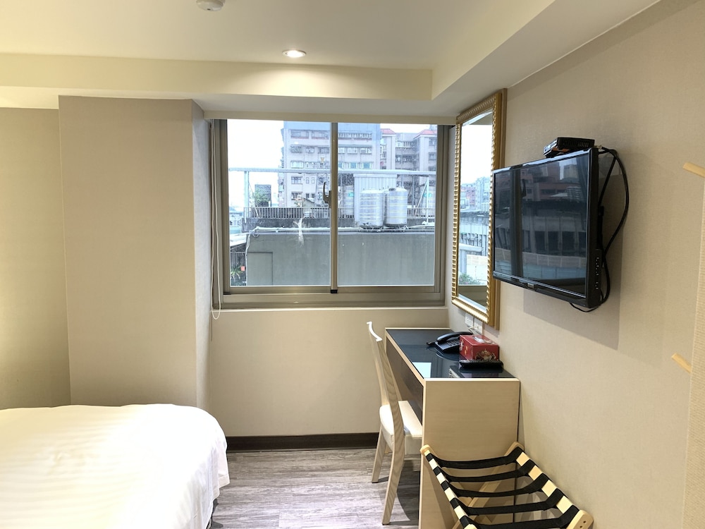 Business Double Room (I) - Photo 7