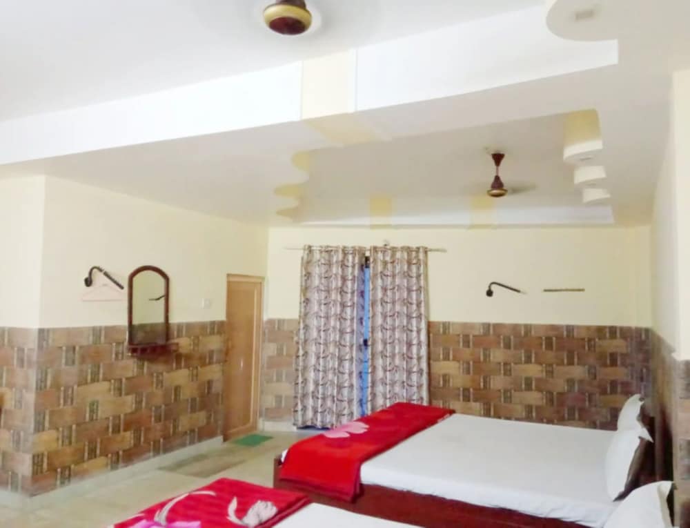 Deluxe Quadruple Room, Balcony - Photo 4