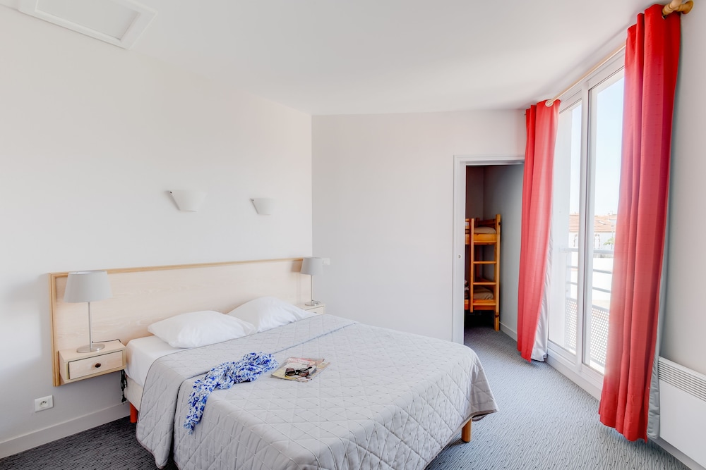 2-bedroom apartment for 6 people photo 2