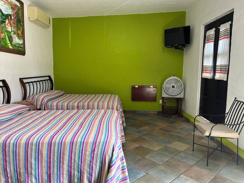 Standard Room, 2 Double Beds