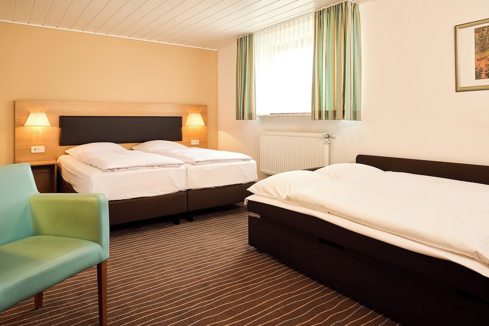 Economy Quadruple Room