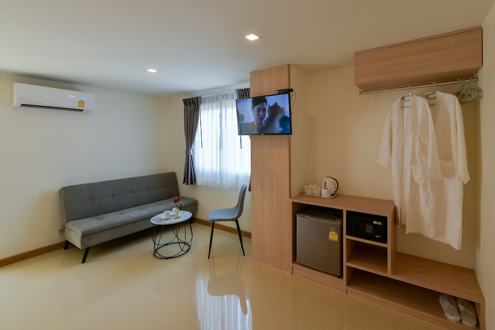 Family Studio - Photo 7