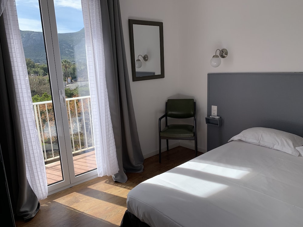 Double Room (Standard Double)