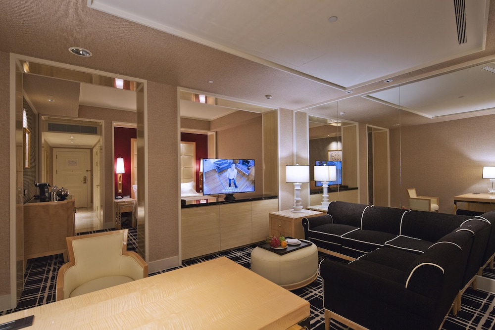 Executive Lin Garden Suite
