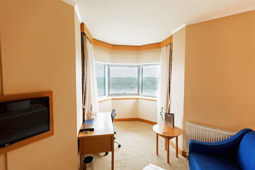 Deluxe Room, River View photo 3