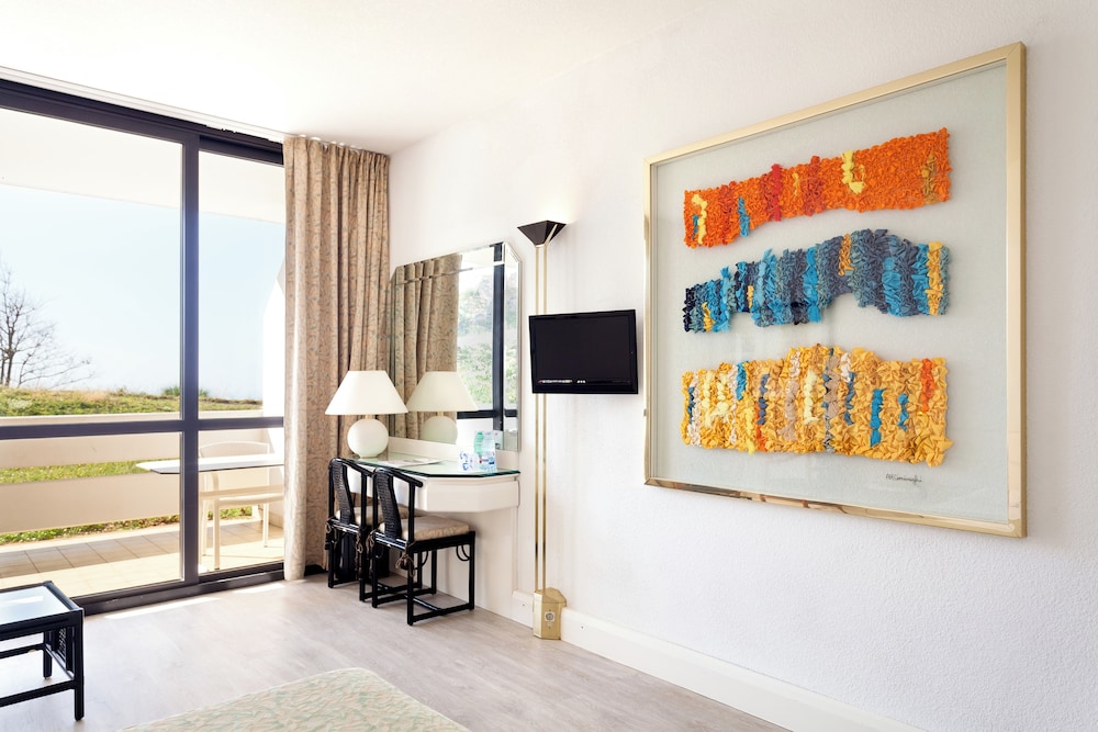 Deluxe Room, Sea View - Photo 3