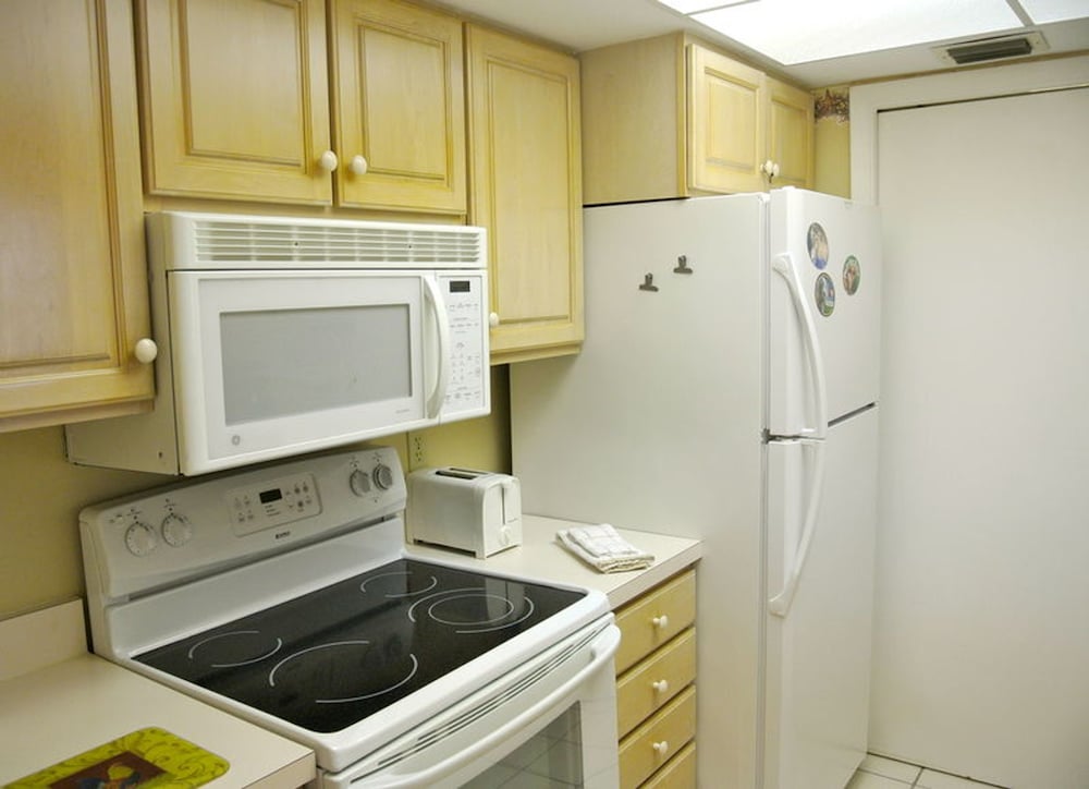 Condo, 2 Bedrooms photo 2