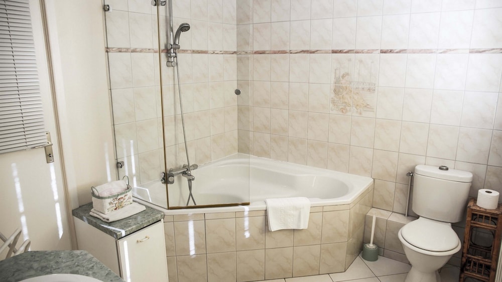 Family Triple Room - Photo 6