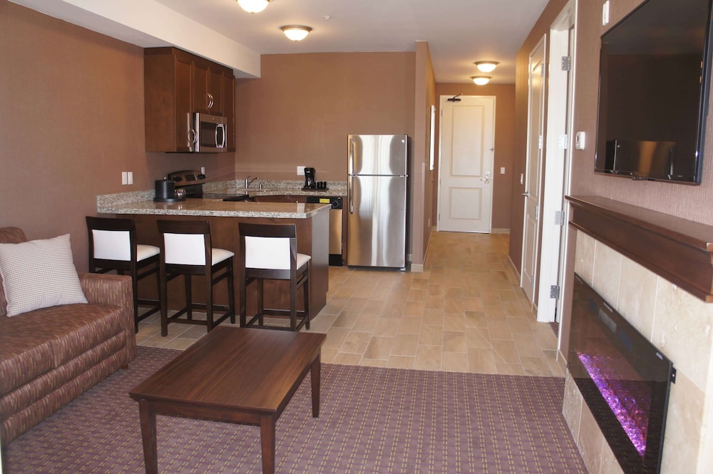 Two Room Suite, Non Smoking, Balcony (Full Kitchen) photo 2