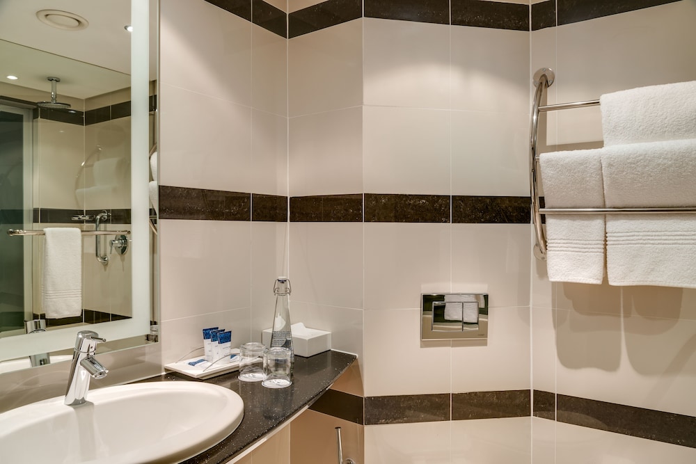 Standard Premium King or Twn Room - Photo 6