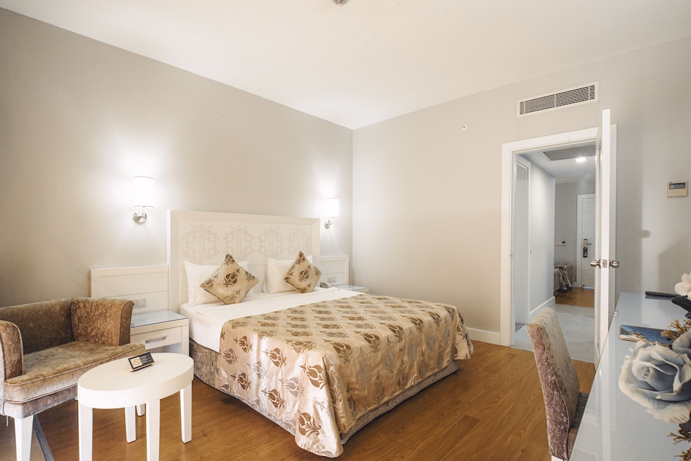 Family Room, 2 Bedrooms, Sea View photo 1