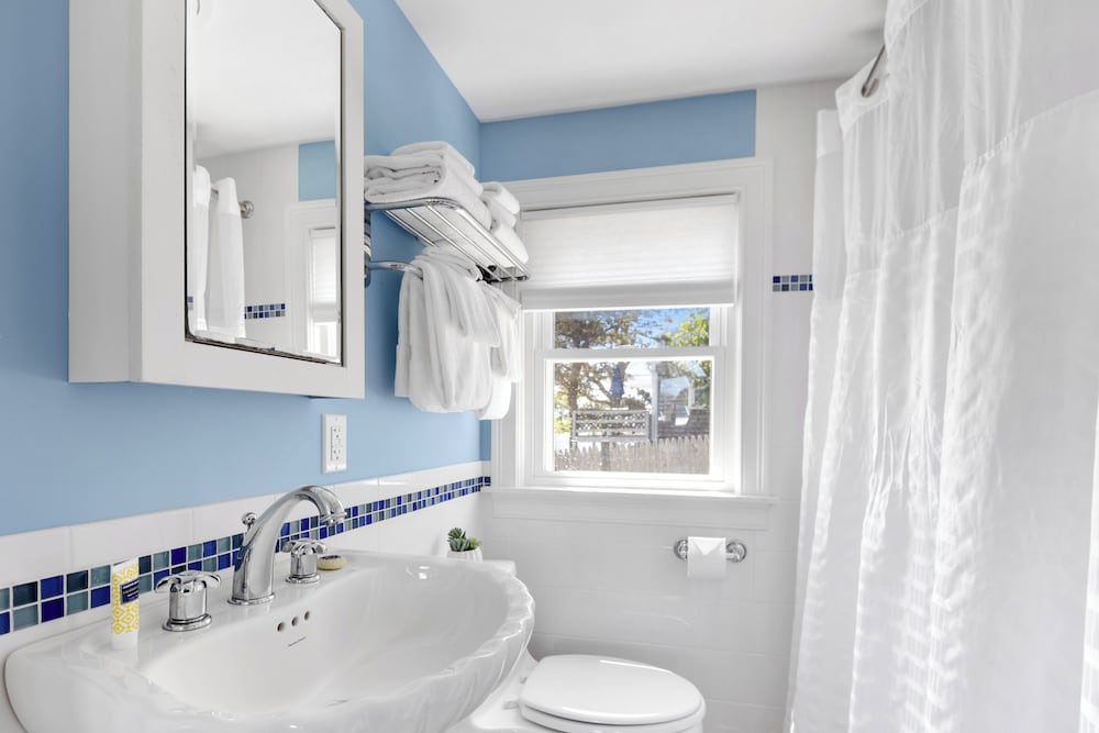 Room, 2 Double Beds, Kitchenette, Ocean View photo 3