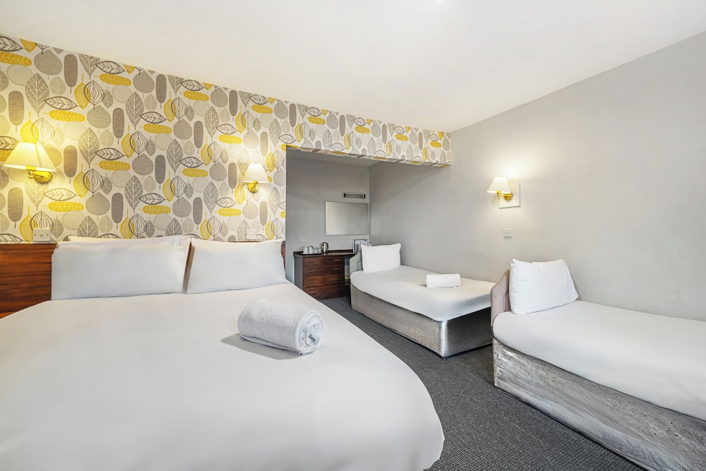 Standard Quadruple Room