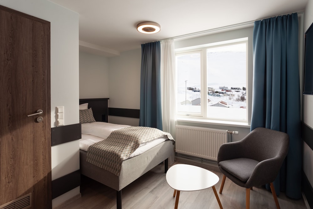 Standard Single Room, 1 Large Twin Bed, Non Smoking photo 2