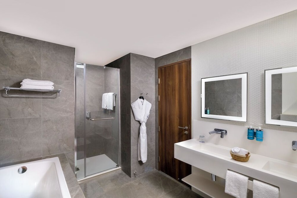 Suite, 1 Double Bed, River View - Photo 15