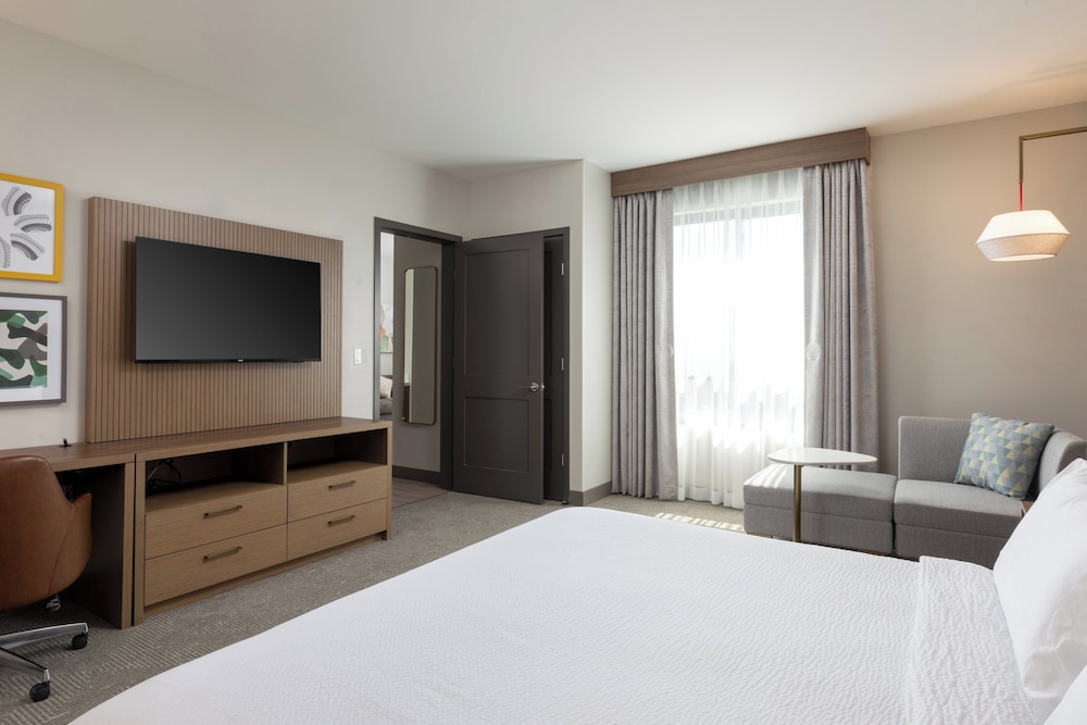 Suite, 1 Bedroom, Accessible Bathtub (Mobility) - Photo 3