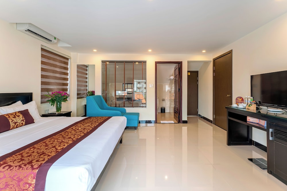 Deluxe Double or Twin Room, Balcony With View