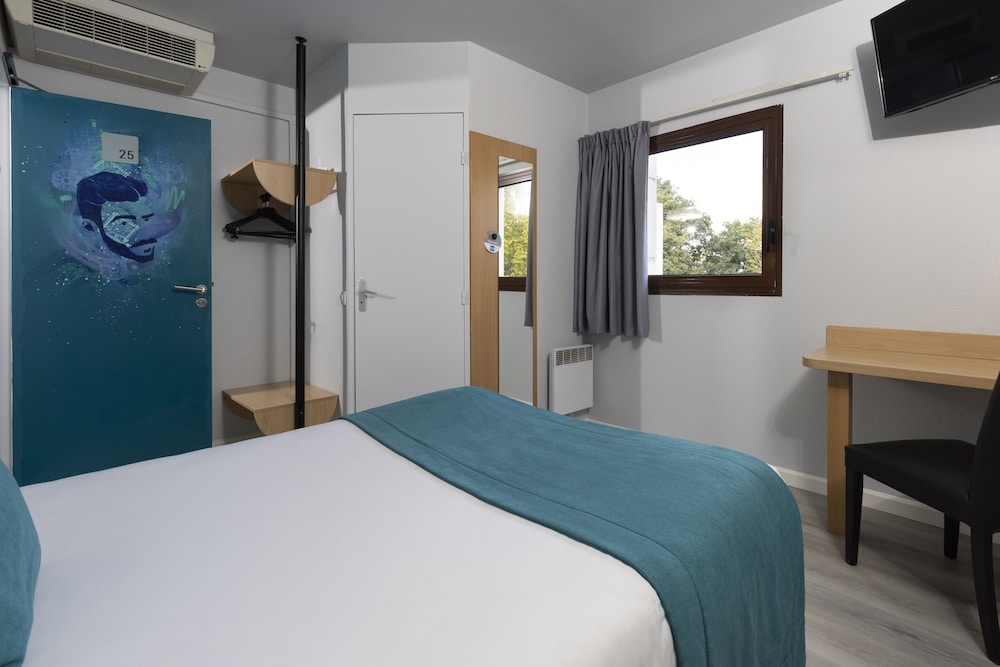 Double Room - Photo 6