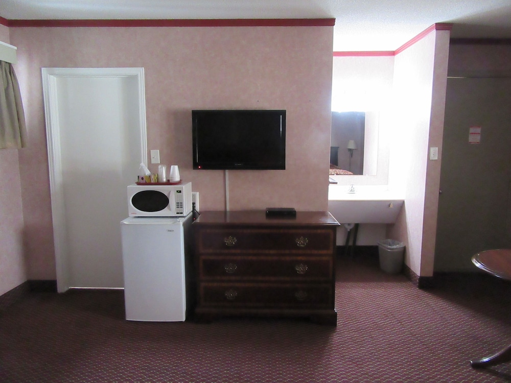 Standard Double Room, 2 Queen Beds photo 2