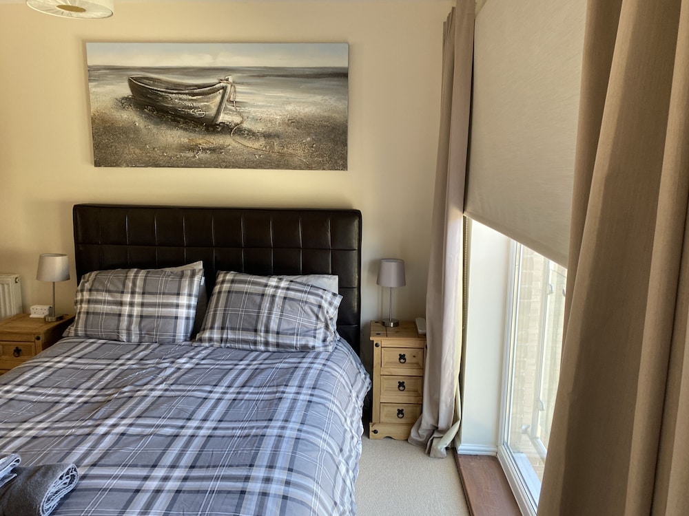 Apartment, Ensuite, River View (75 Skipper Way) photo 2