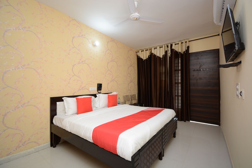 Deluxe Double or Twin Room photo 3