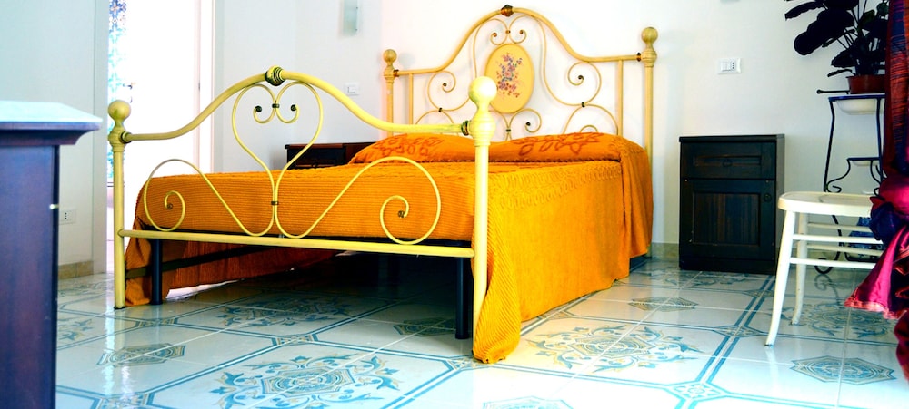 Deluxe Double Room, Partial Sea View photo 1