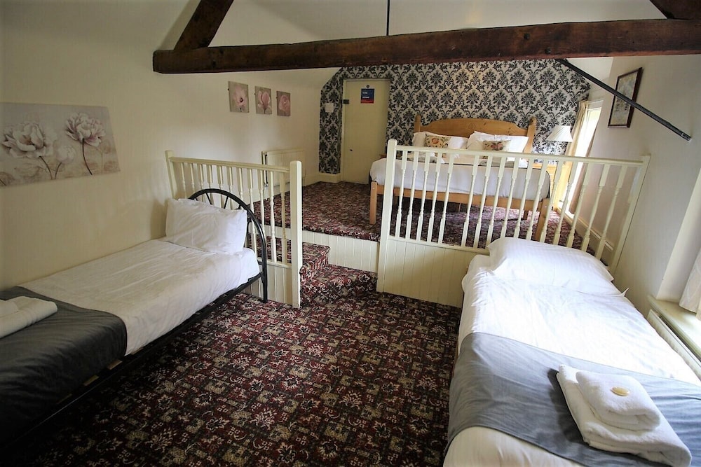 Standard Suite, Ensuite photo 3