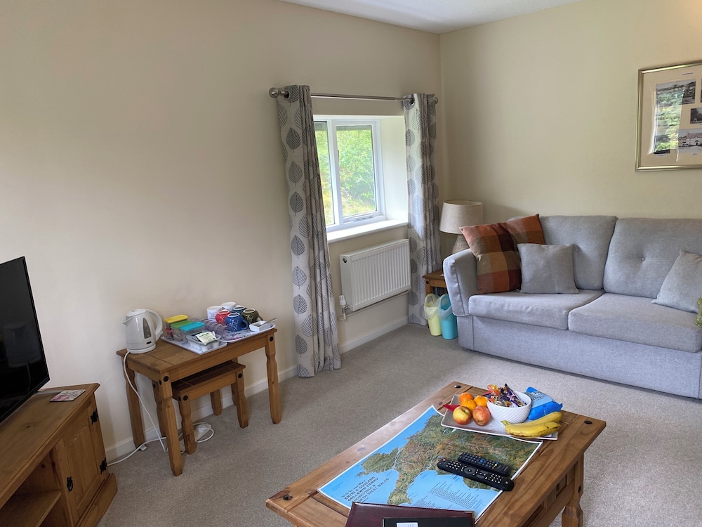 River view-Derw suite (floor 2)