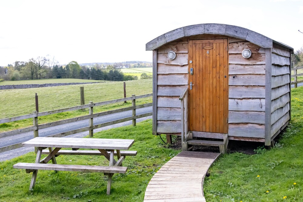 4 - Worcester Pearmain Camping Pod