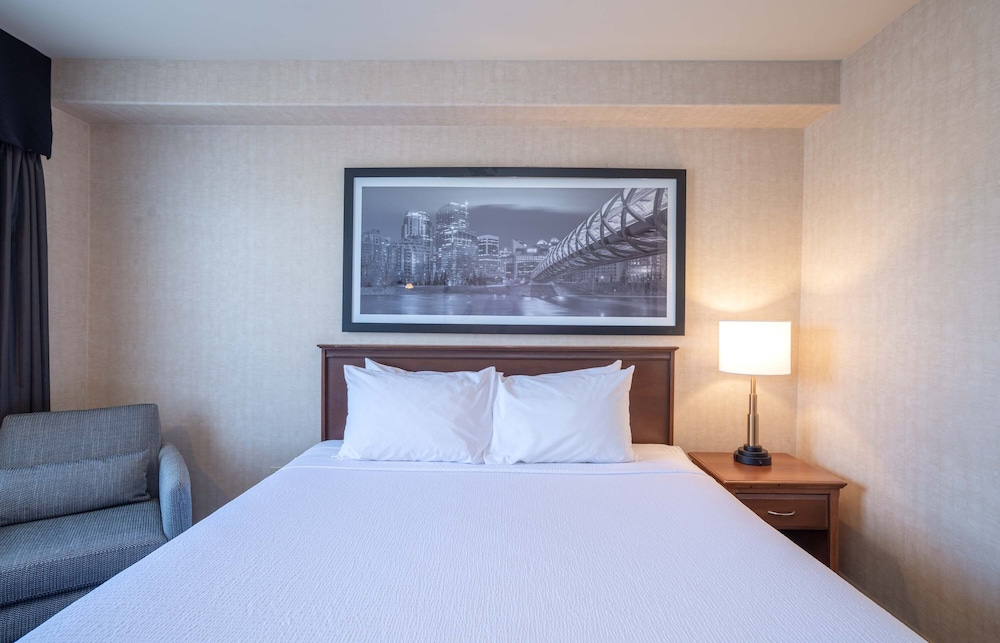 Standard Room, 1 King Bed - Photo 2