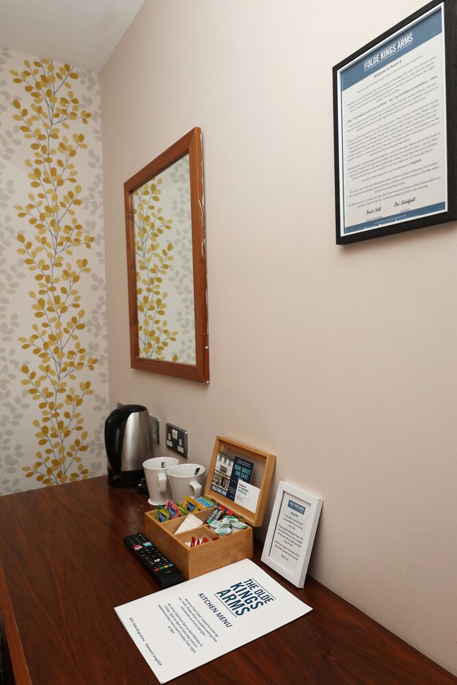 Superior Double Room, Ensuite (Large room - ensuite) photo 2