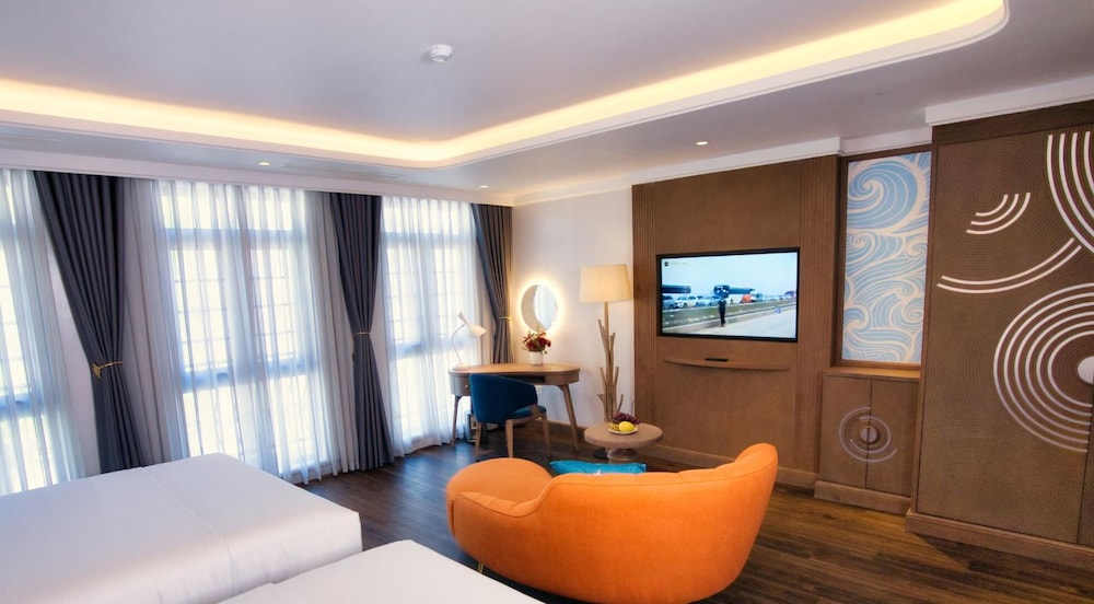Family Room, 1 Bedroom, Non Smoking, City View photo 2